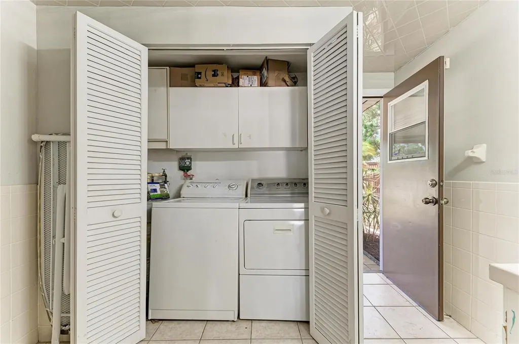 2226 Lockwood Meadows Drive Sarasota FL 34234