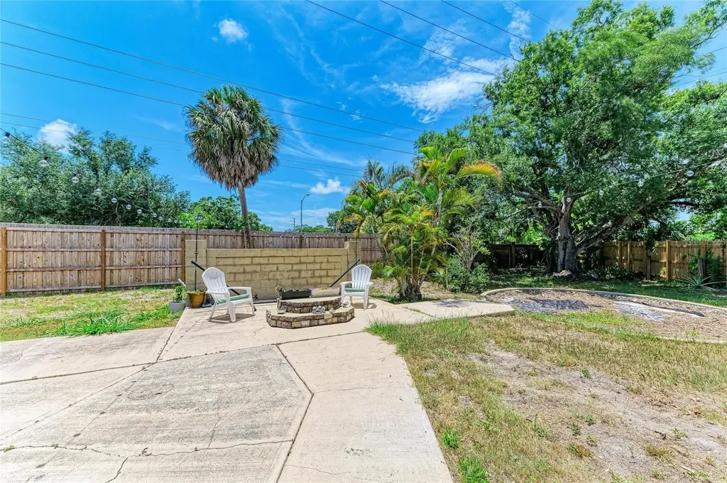 2226 Lockwood Meadows Drive Sarasota FL 34234