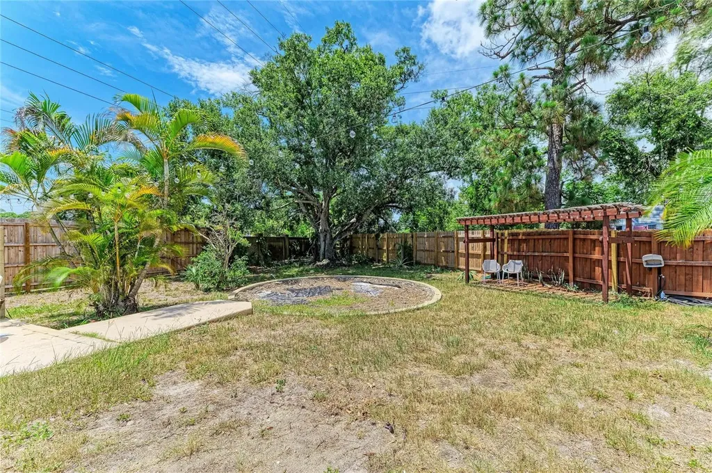 2226 Lockwood Meadows Drive Sarasota FL 34234