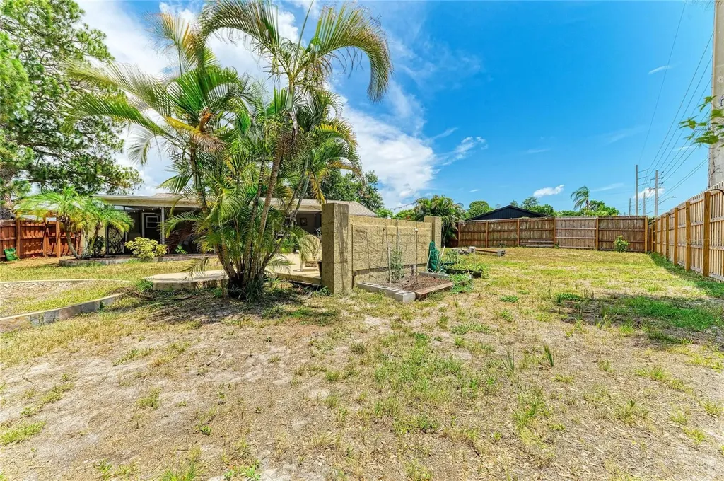 2226 Lockwood Meadows Drive Sarasota FL 34234