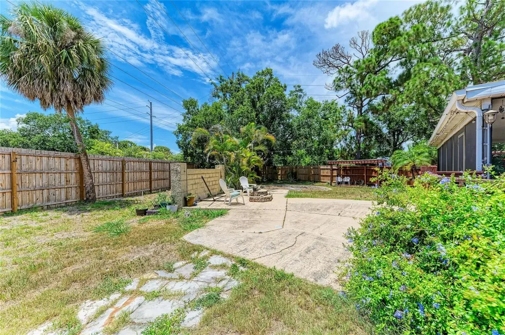 2226 Lockwood Meadows Drive Sarasota FL 34234