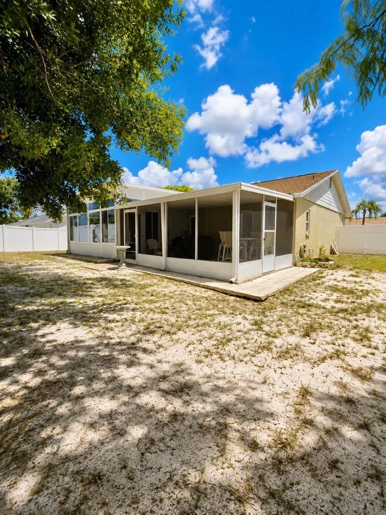 11008 Wingate Drive Tampa FL 33624