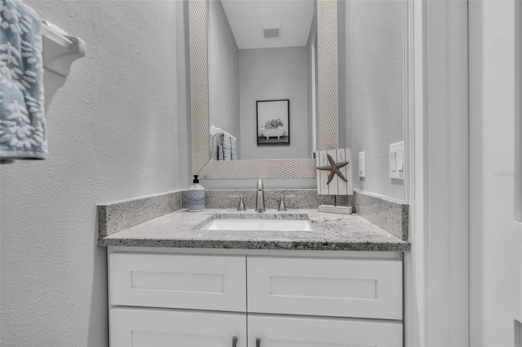 848 Evergreen Way Longboat Key FL 34228
