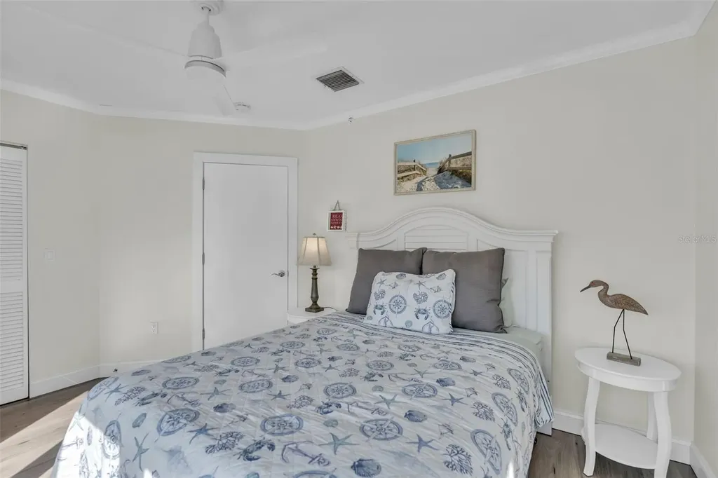 848 Evergreen Way Longboat Key FL 34228