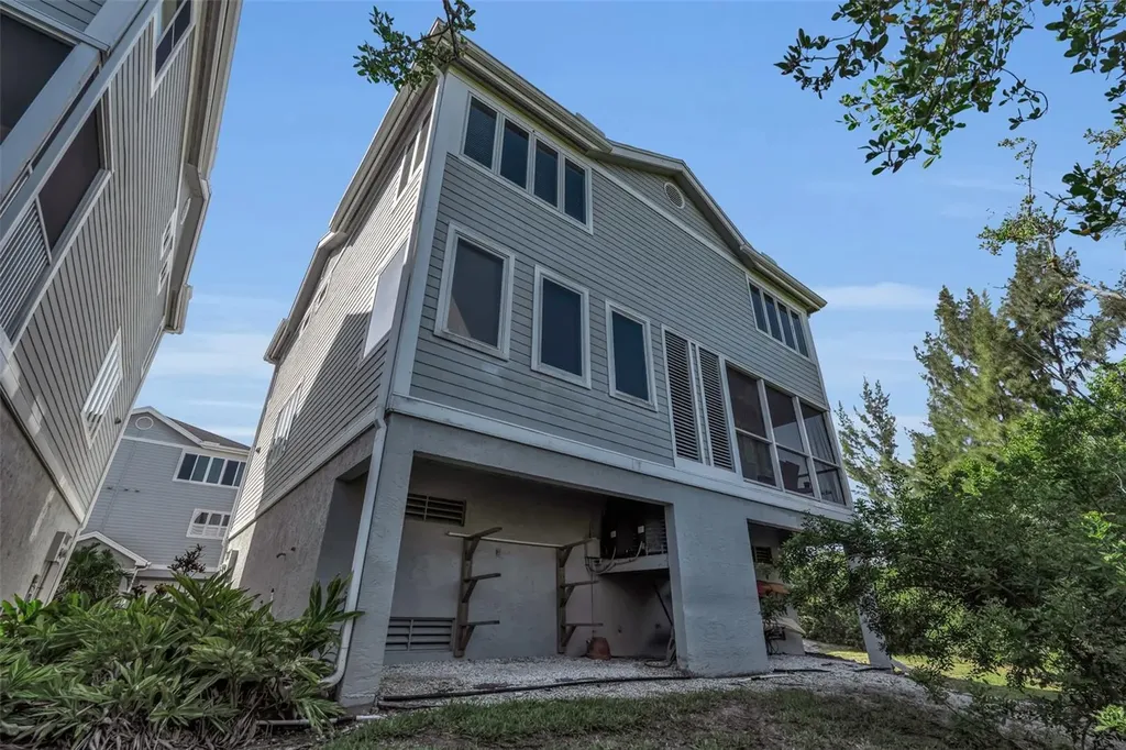 848 Evergreen Way Longboat Key FL 34228