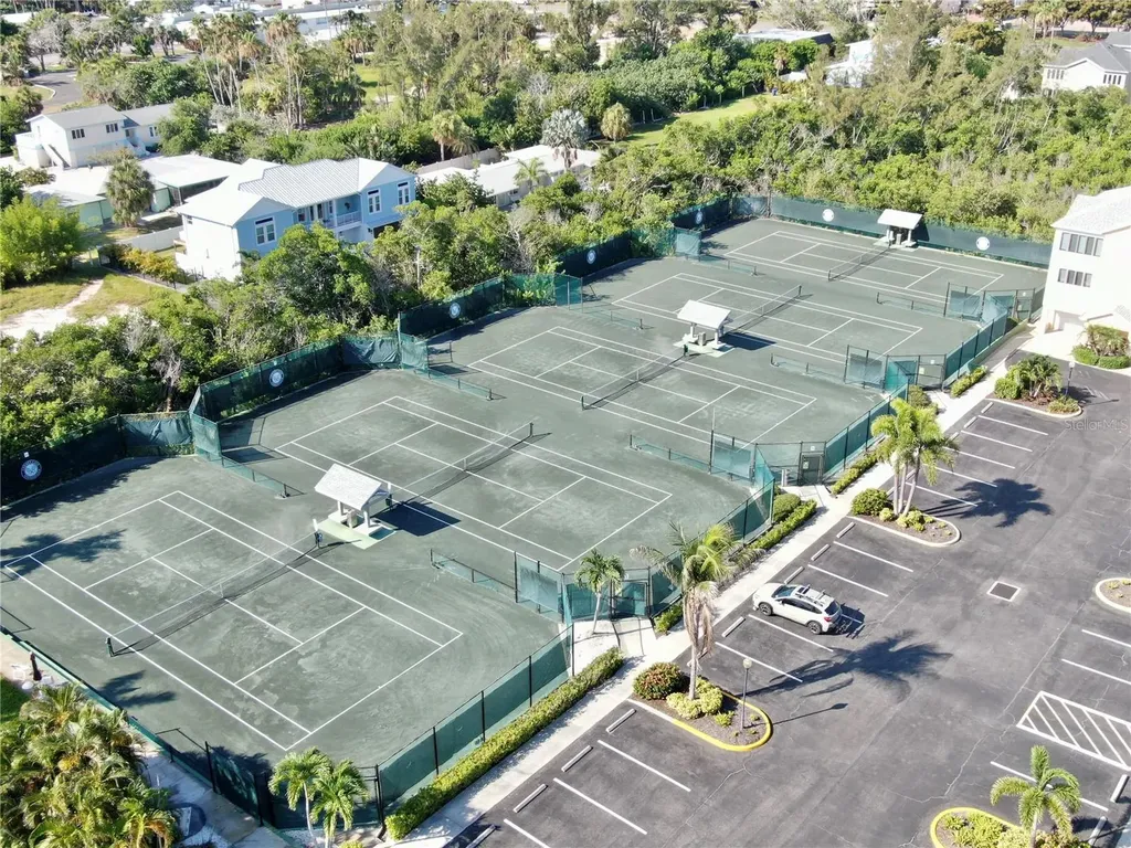 848 Evergreen Way Longboat Key FL 34228