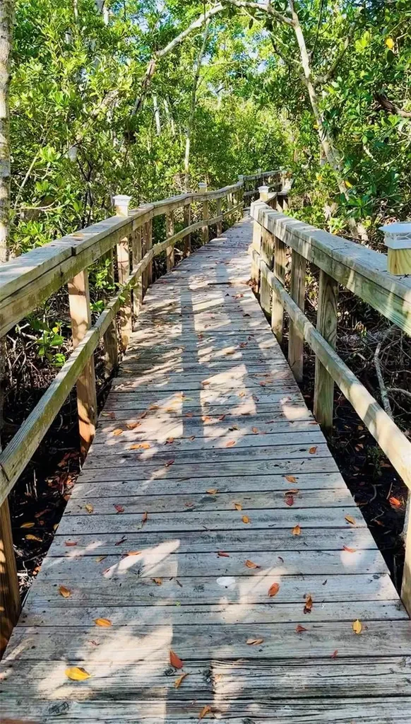 848 Evergreen Way Longboat Key FL 34228
