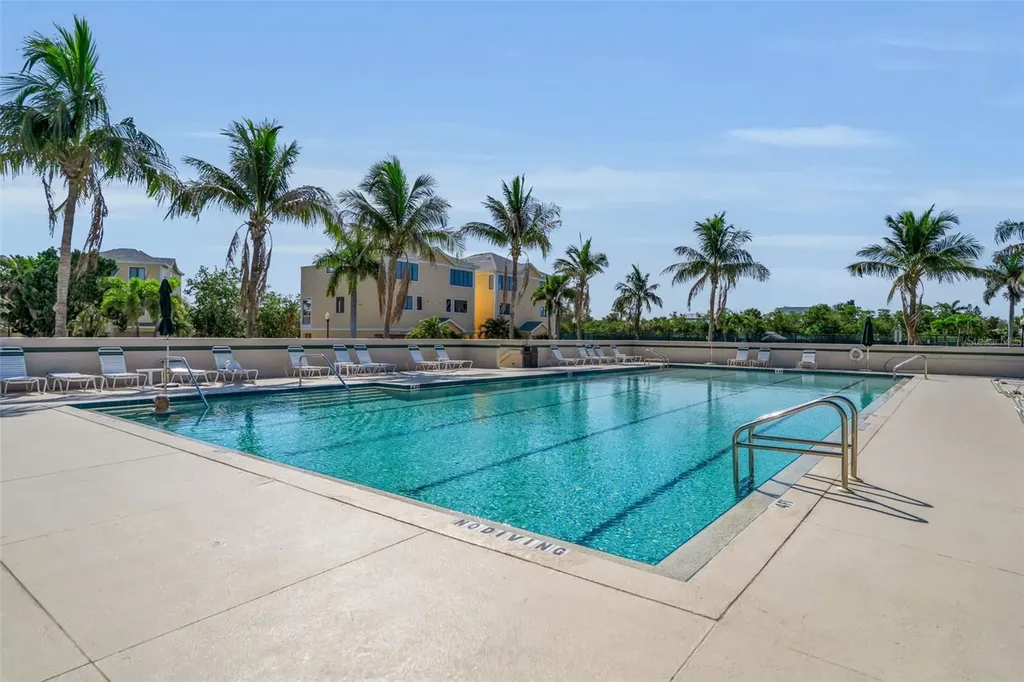 848 Evergreen Way Longboat Key FL 34228
