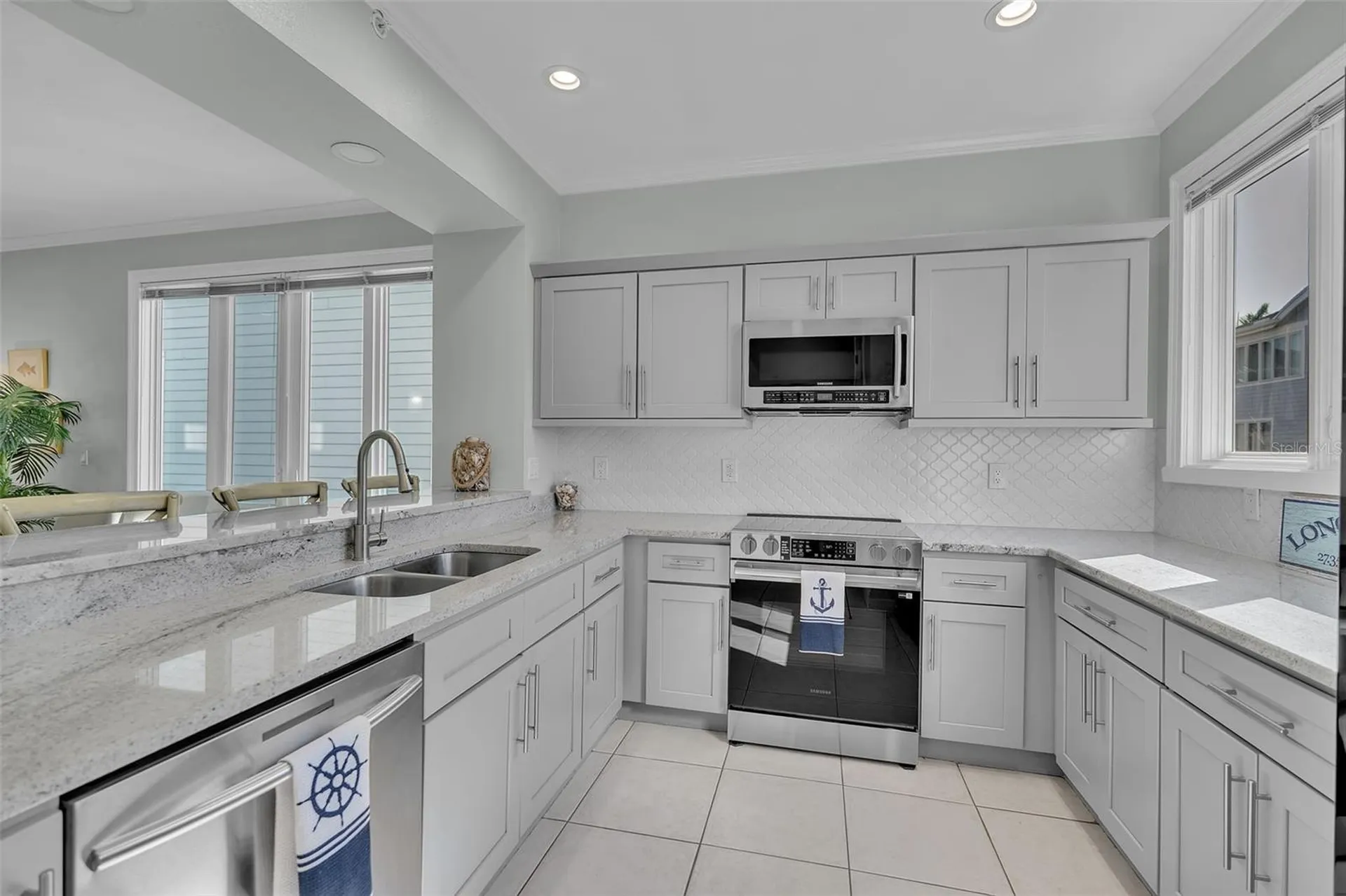 848 Evergreen Way Longboat Key FL 34228