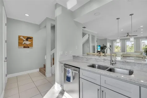 848 Evergreen Way Longboat Key FL 34228