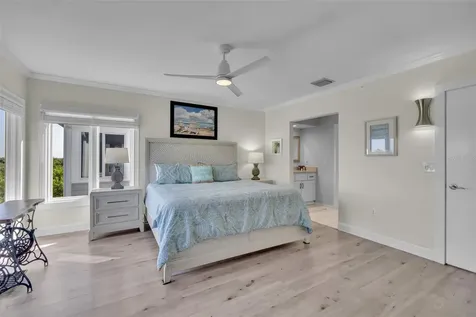 848 Evergreen Way Longboat Key FL 34228