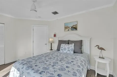 848 Evergreen Way Longboat Key FL 34228