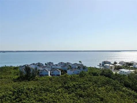 848 Evergreen Way Longboat Key FL 34228