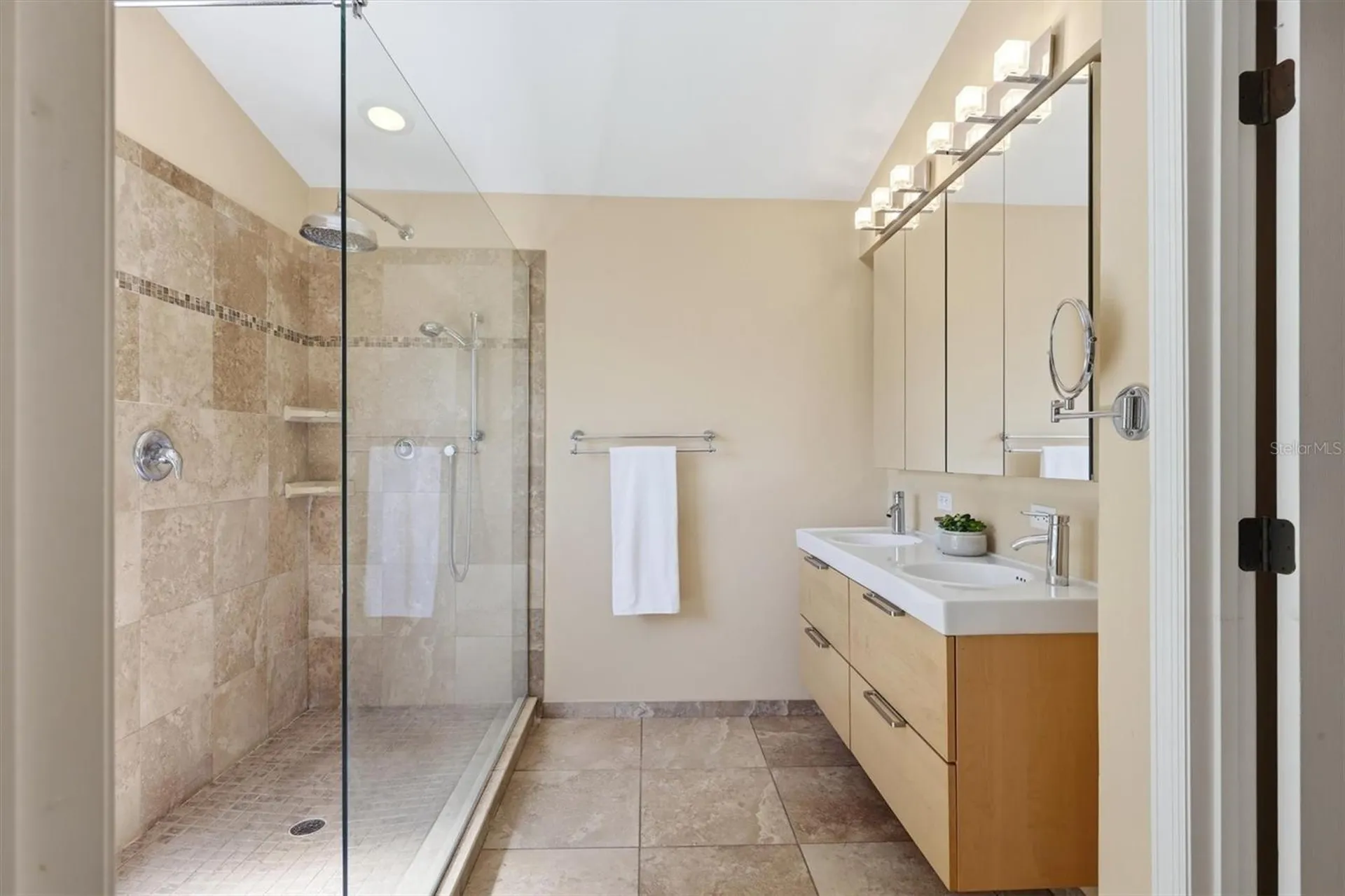 5157 39th Street W Bradenton FL 34210