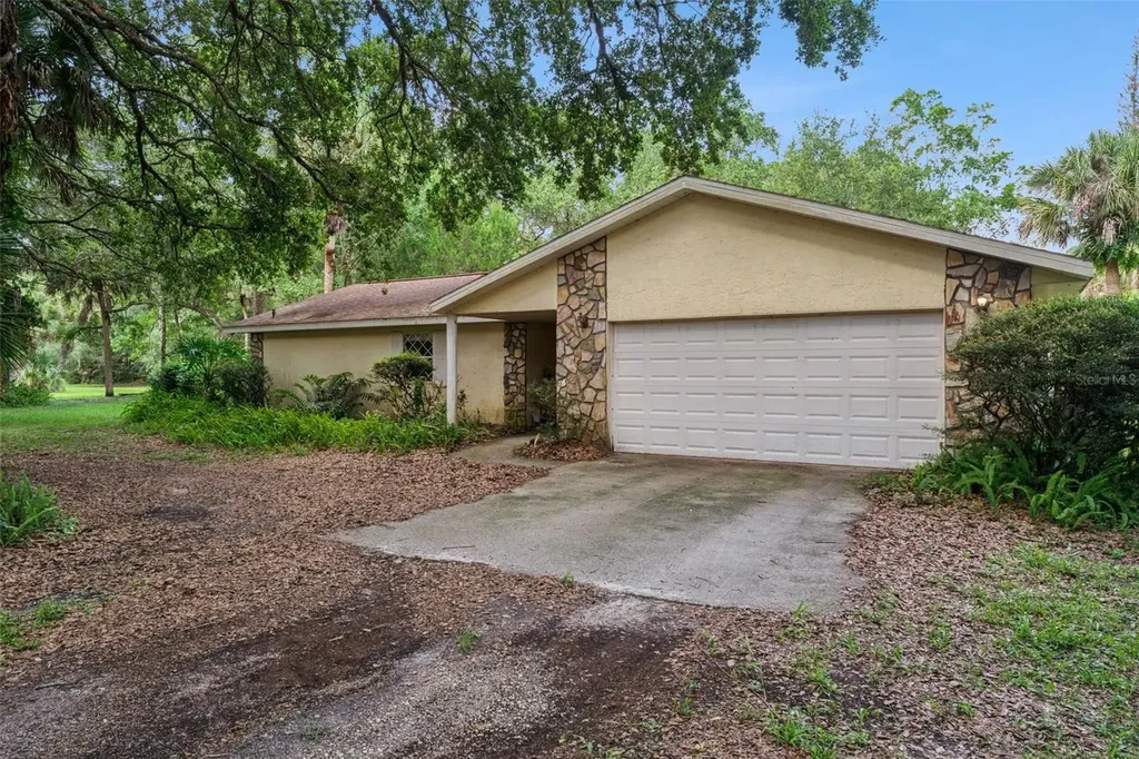 5450 Allen Street Mims FL 32754