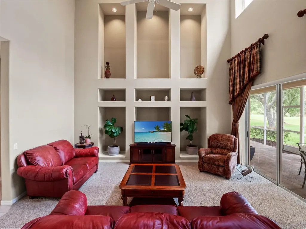 17422 Heather Oaks Place Tampa FL 33647
