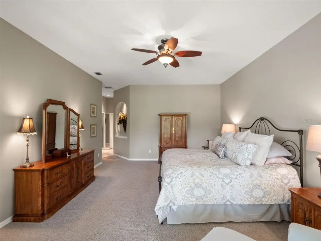 17422 Heather Oaks Place Tampa FL 33647