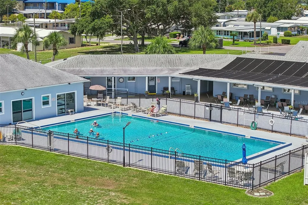 1433 Apache Circle Tavares FL 32778