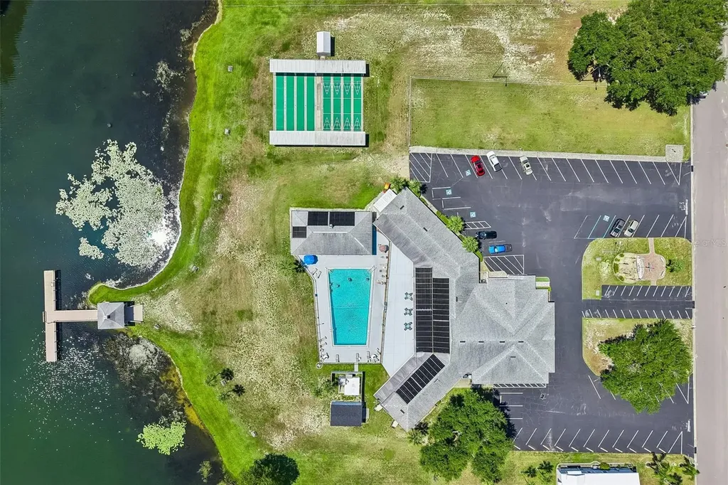 1433 Apache Circle Tavares FL 32778