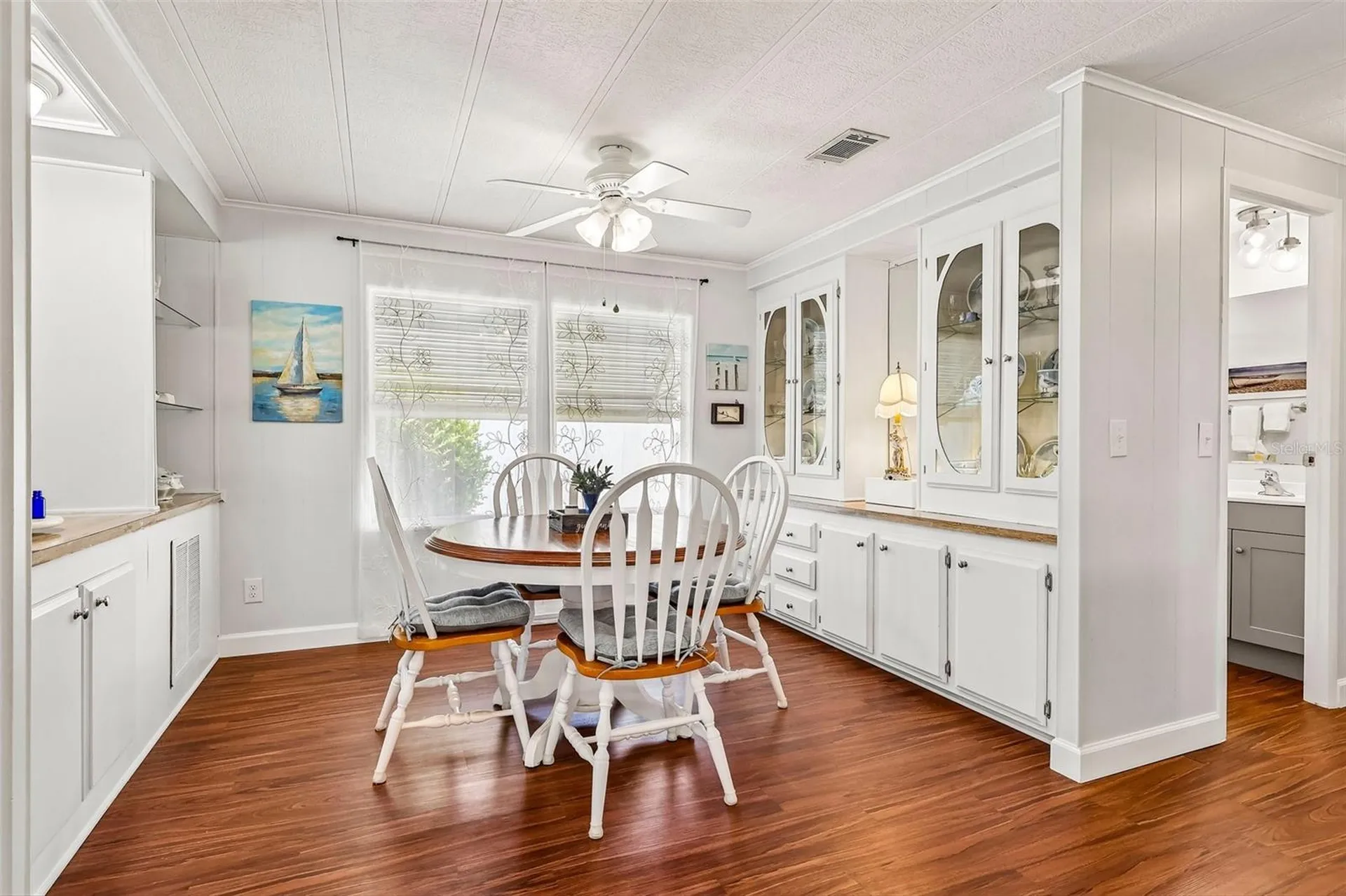 1433 Apache Circle Tavares FL 32778