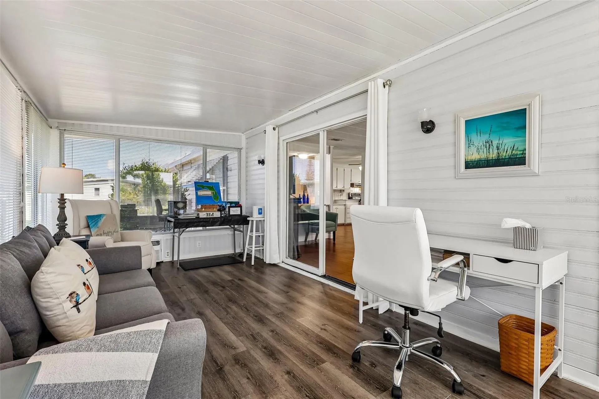 1433 Apache Circle Tavares FL 32778