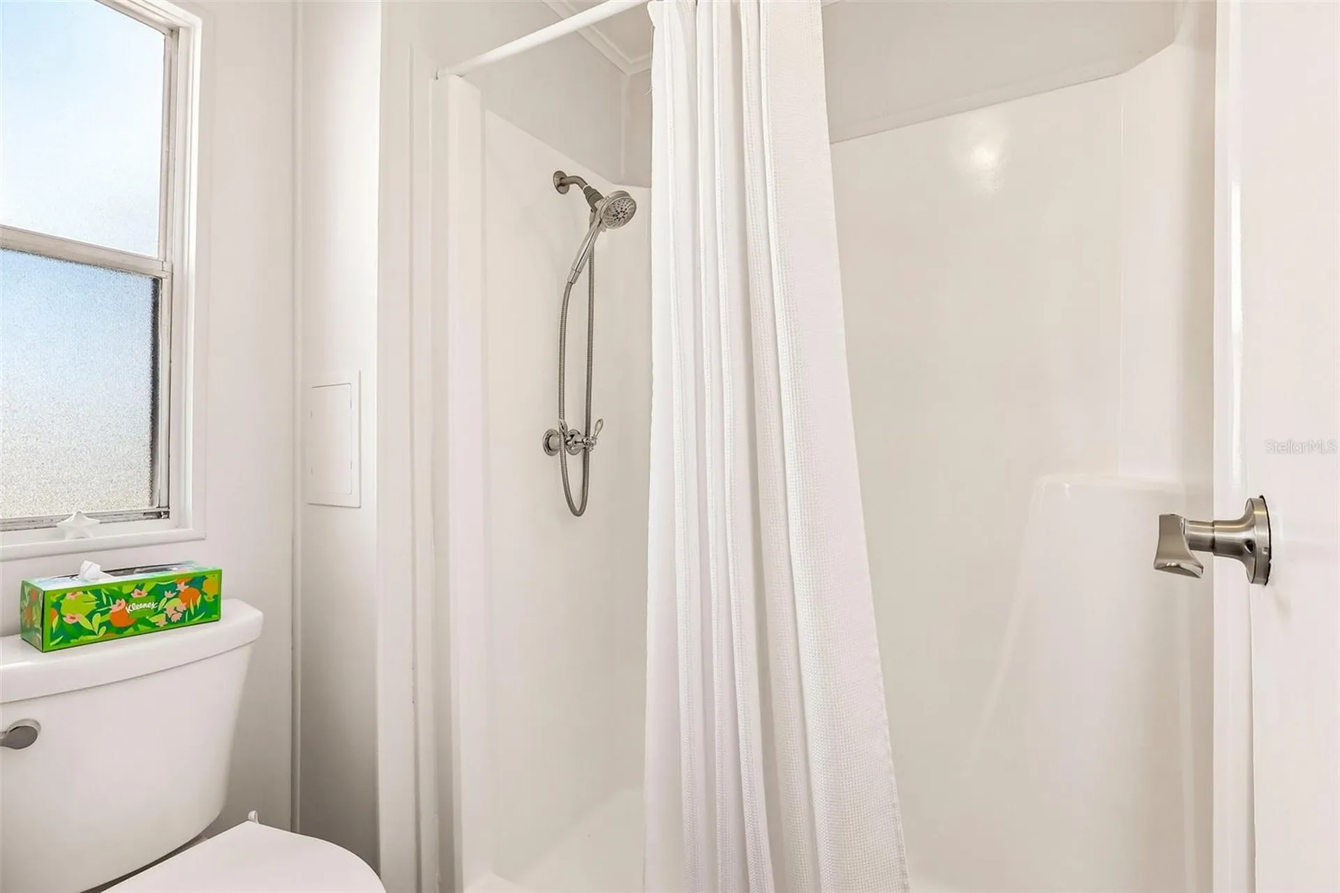 1433 Apache Circle Tavares FL 32778