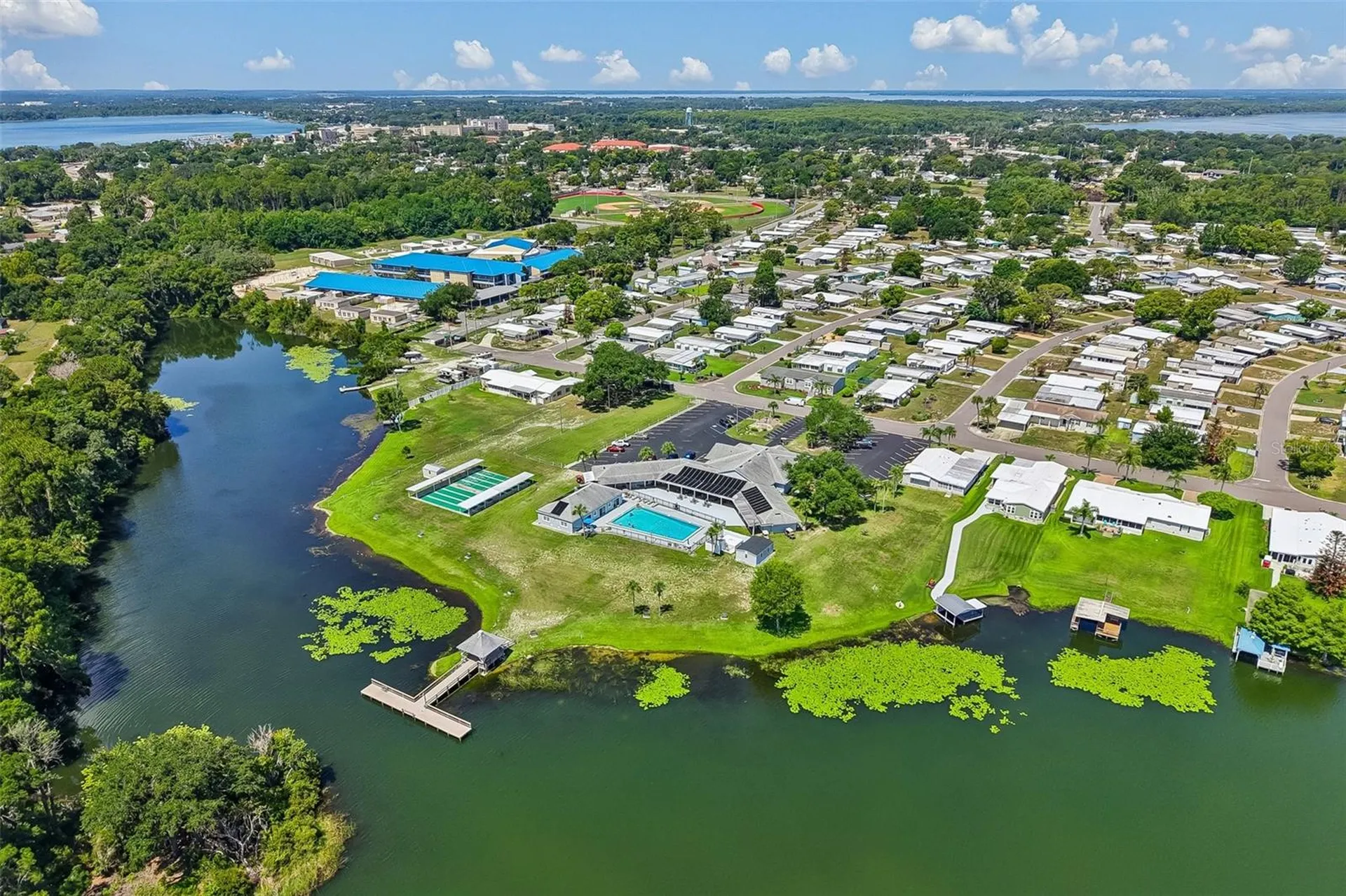 1433 Apache Circle Tavares FL 32778