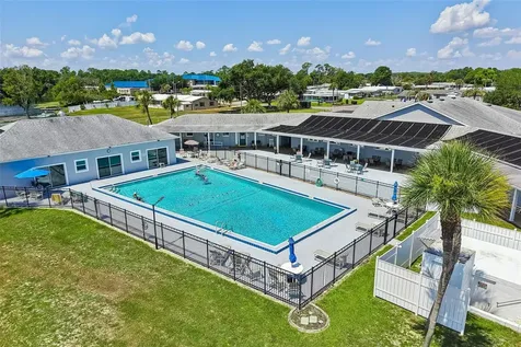 1433 Apache Circle Tavares FL 32778