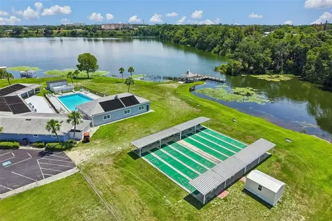 1433 Apache Circle Tavares FL 32778