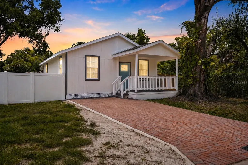 7608 N Huntley Avenue Tampa FL 33604