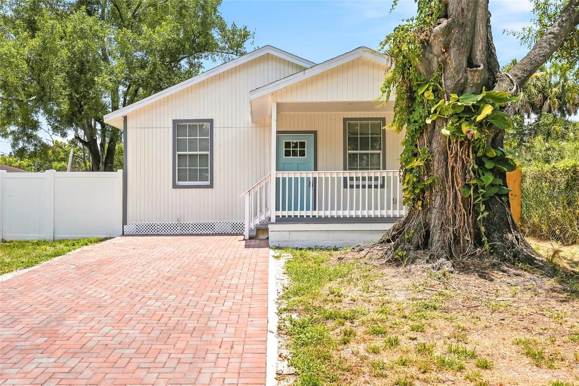 7608 N Huntley Avenue Tampa FL 33604