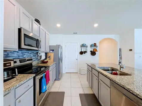 148 Ludisia Loop Davenport FL 33837