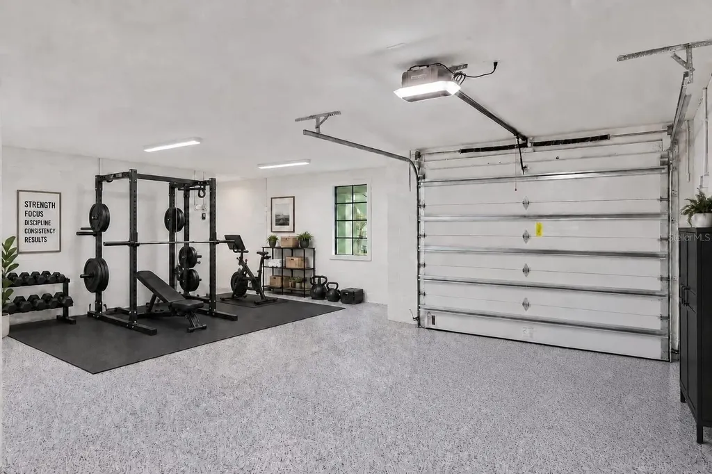 220 90th Avenue NE St Petersburg FL 33702