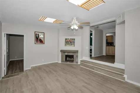 1122 E Oakwood Street Tarpon Springs FL 34689