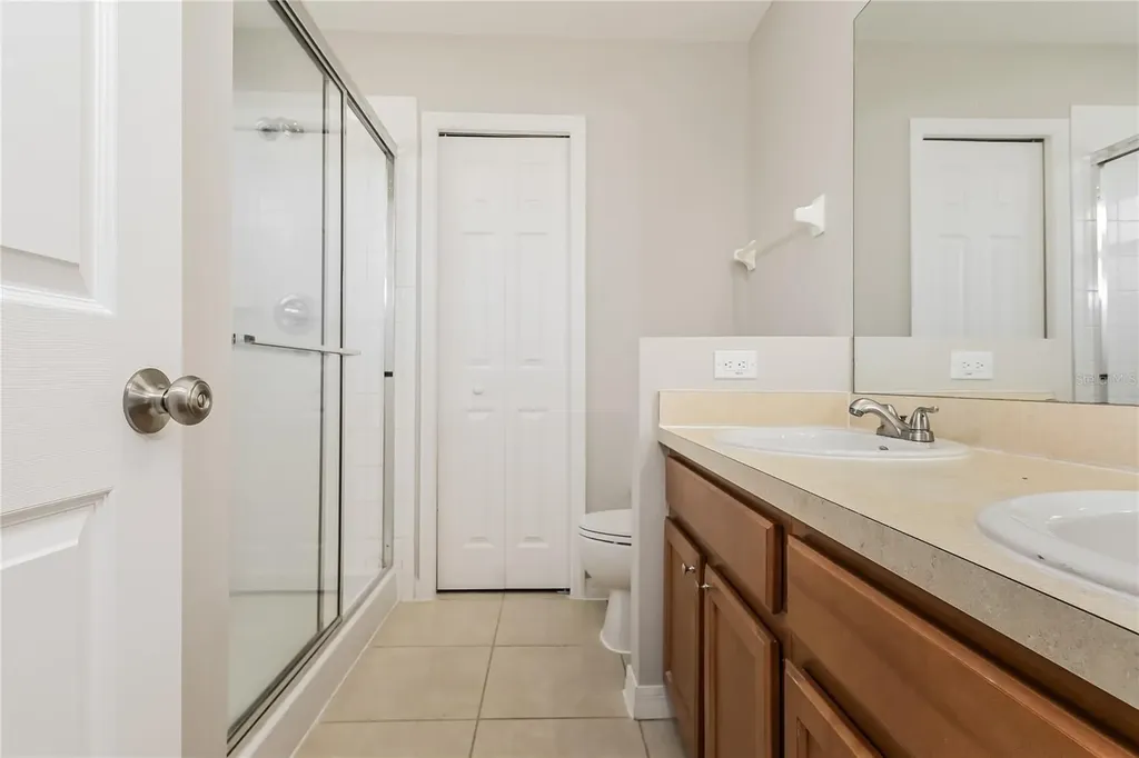 15520 Telford Spring Drive Ruskin FL 33573