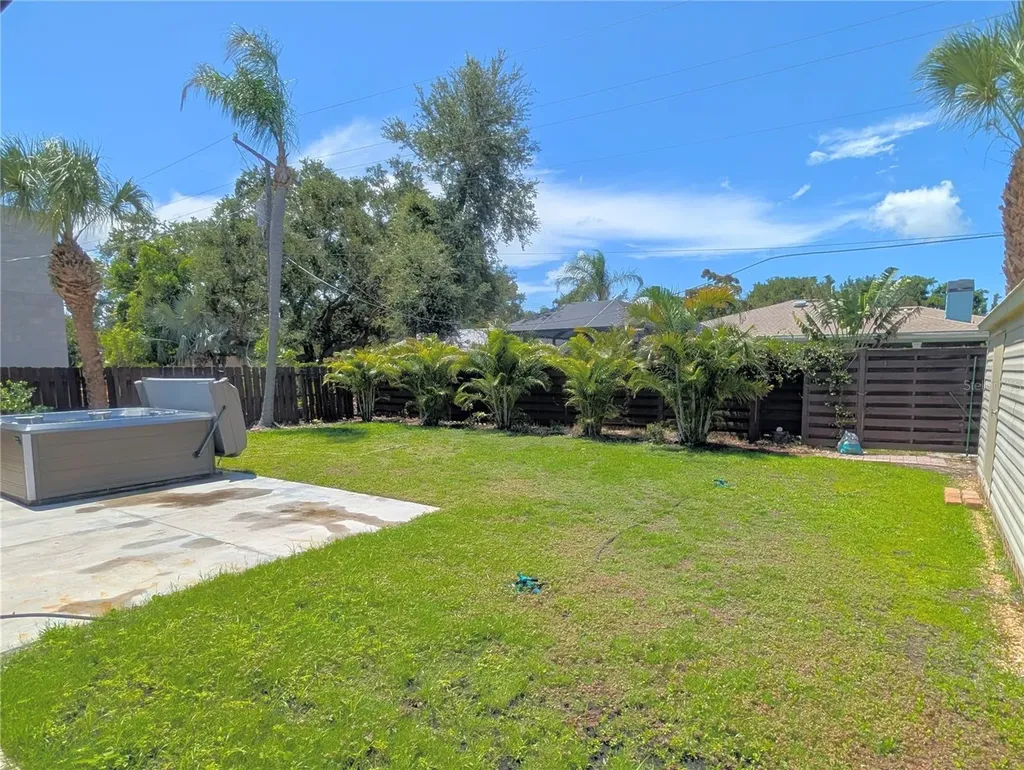 2070 Datura Street Sarasota FL 34239