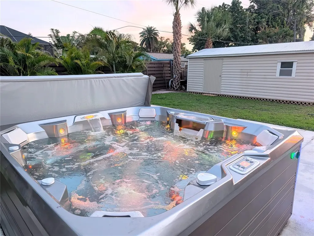 2070 Datura Street Sarasota FL 34239