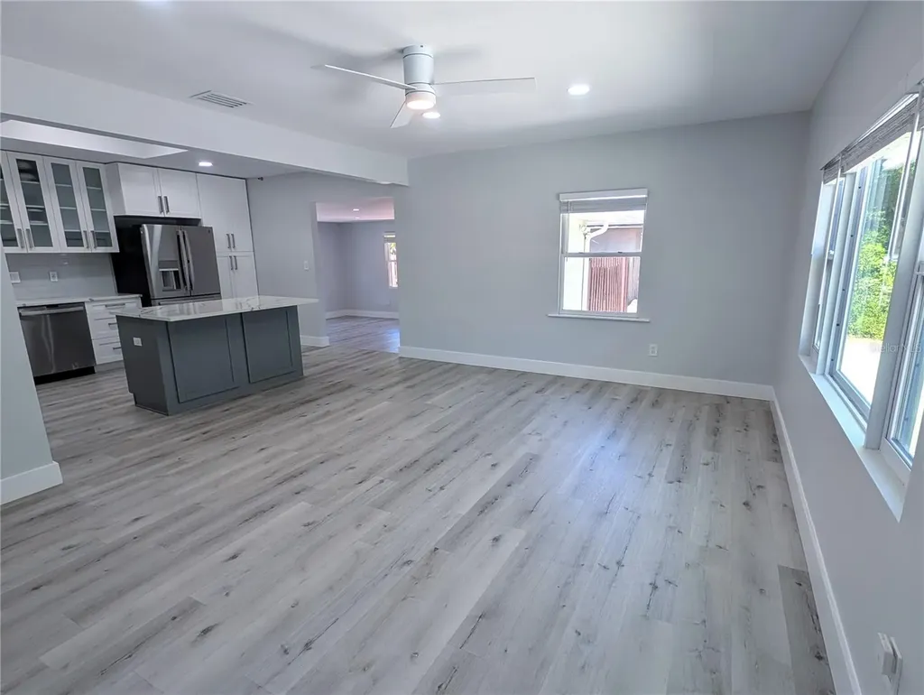 2070 Datura Street Sarasota FL 34239