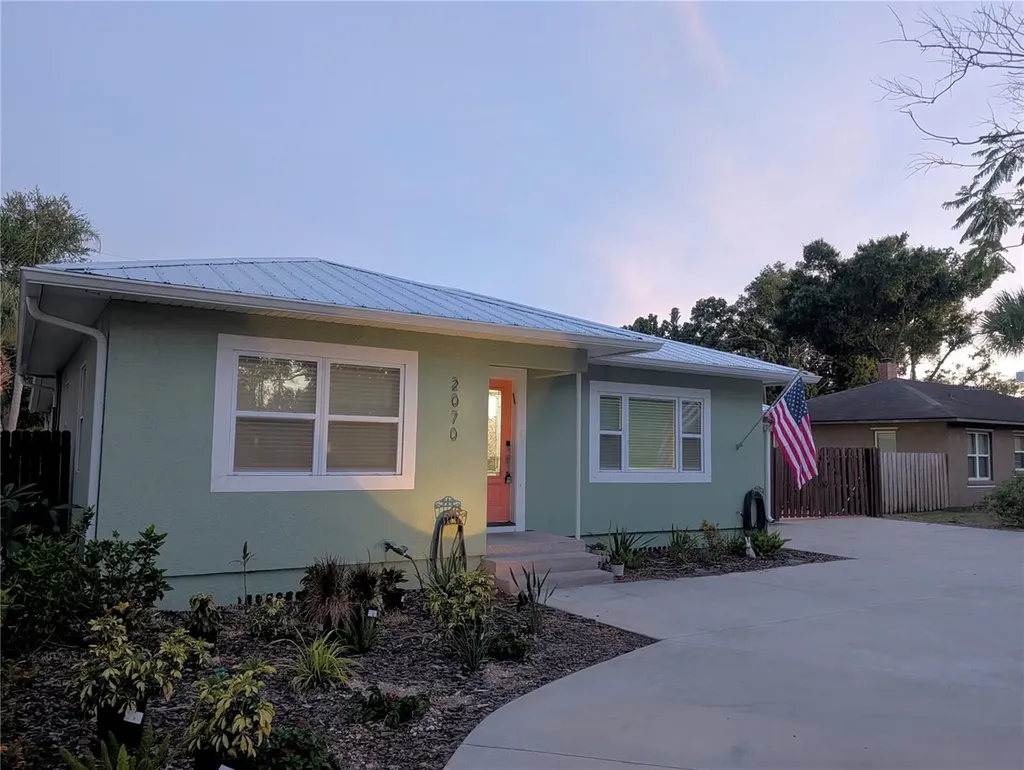 2070 Datura Street Sarasota FL 34239