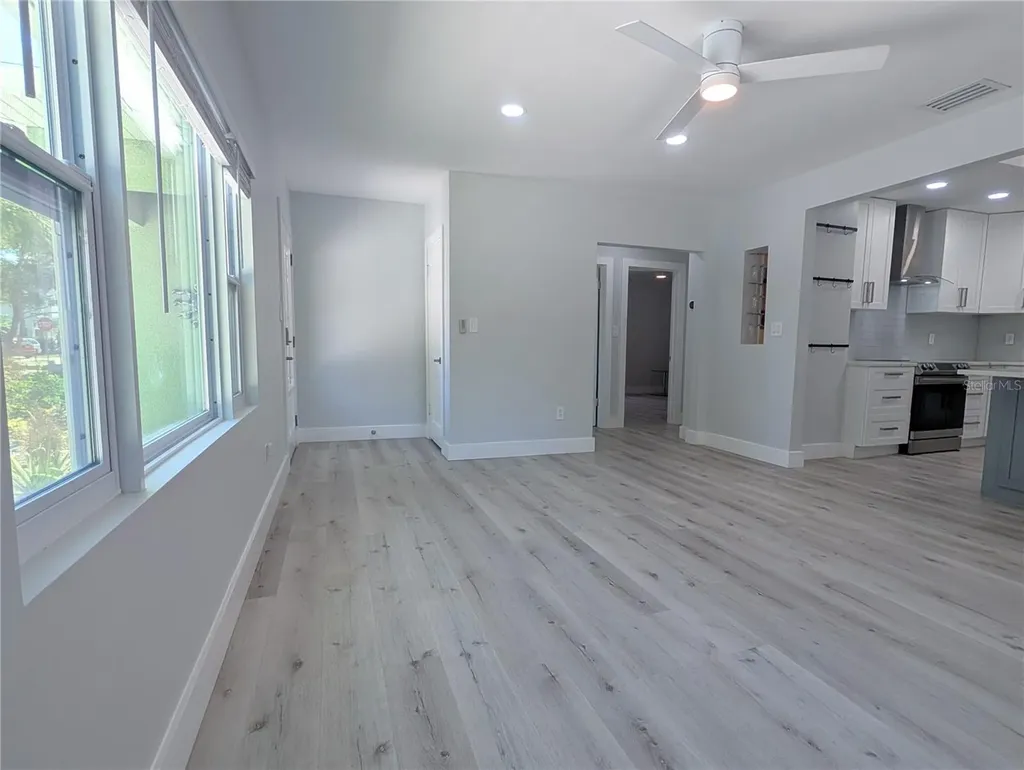 2070 Datura Street Sarasota FL 34239