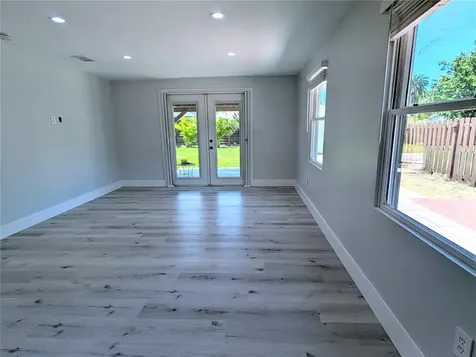 2070 Datura Street Sarasota FL 34239