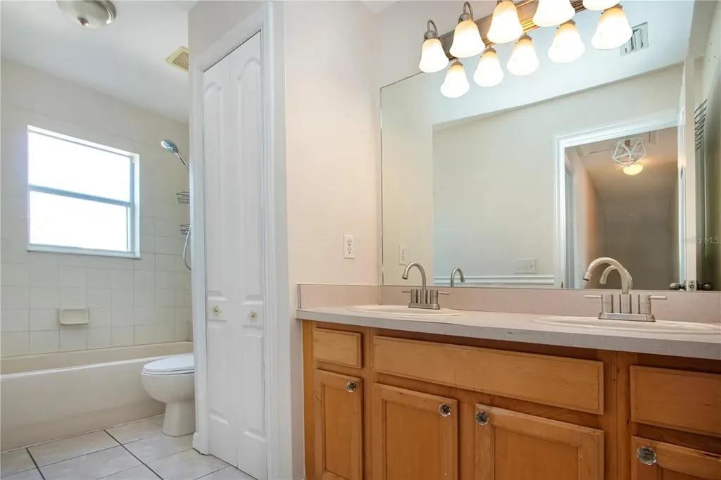14246 Tree Swallow Way Lakewood Ranch FL 34202