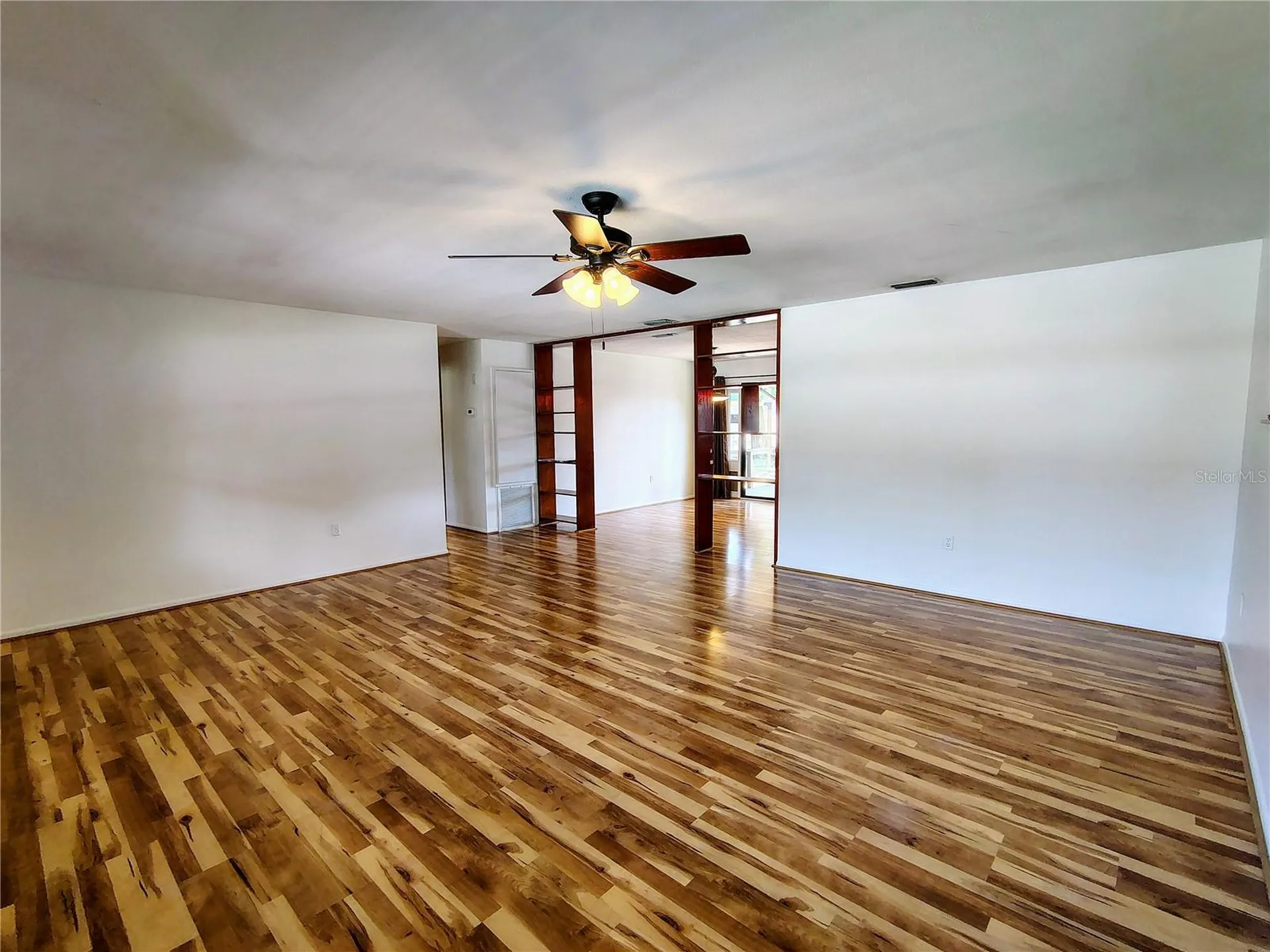 1240 Cr 463 Lake Panasoffkee FL 33538