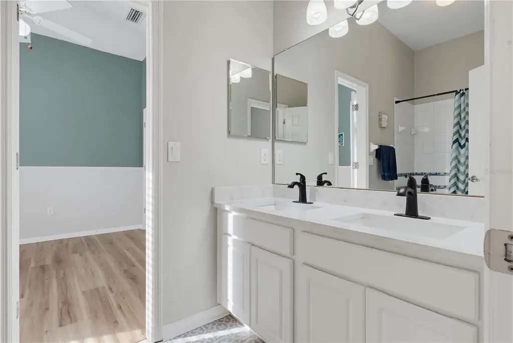 11704 Newberry Grove Loop Riverview FL 33579
