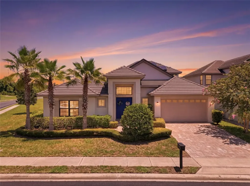 2562 Heritage Green Avenue Davenport FL 33837