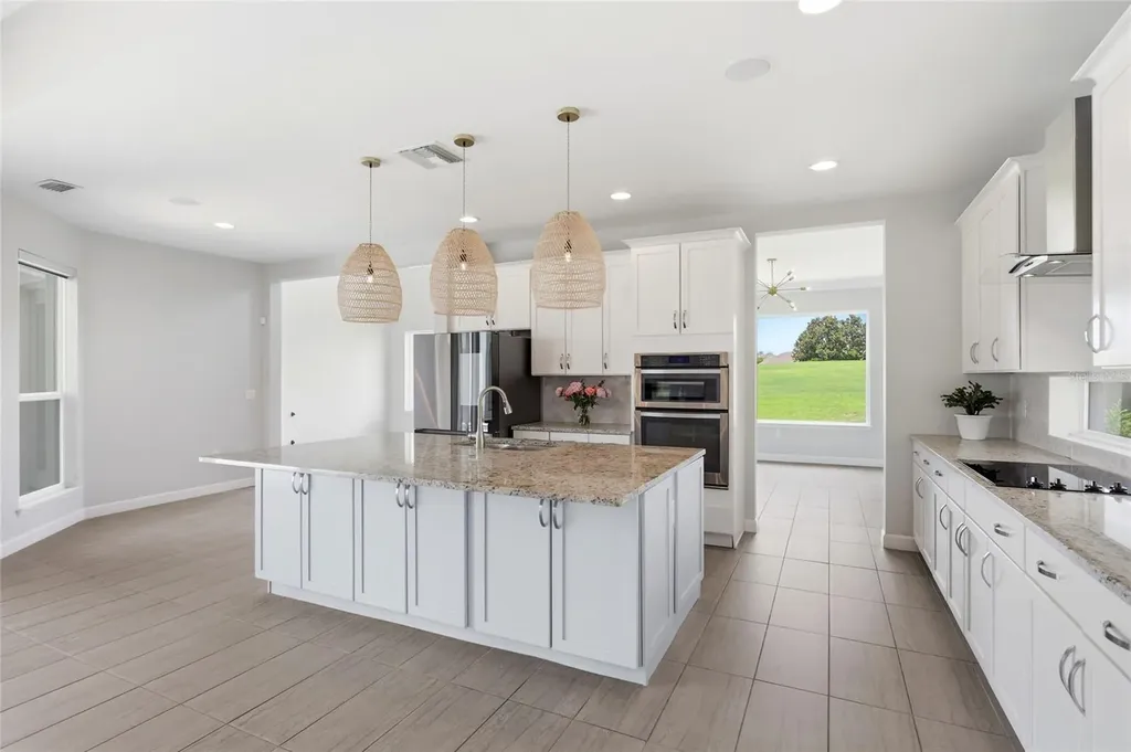2562 Heritage Green Avenue Davenport FL 33837