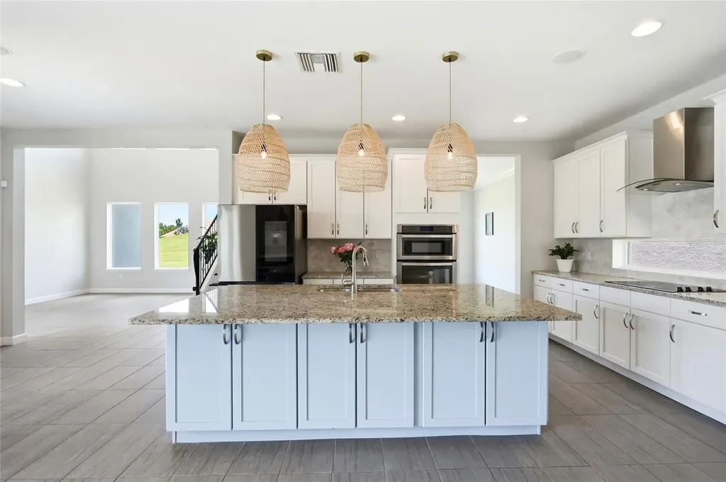 2562 Heritage Green Avenue Davenport FL 33837