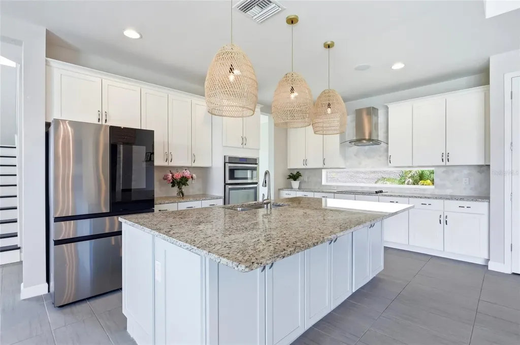 2562 Heritage Green Avenue Davenport FL 33837