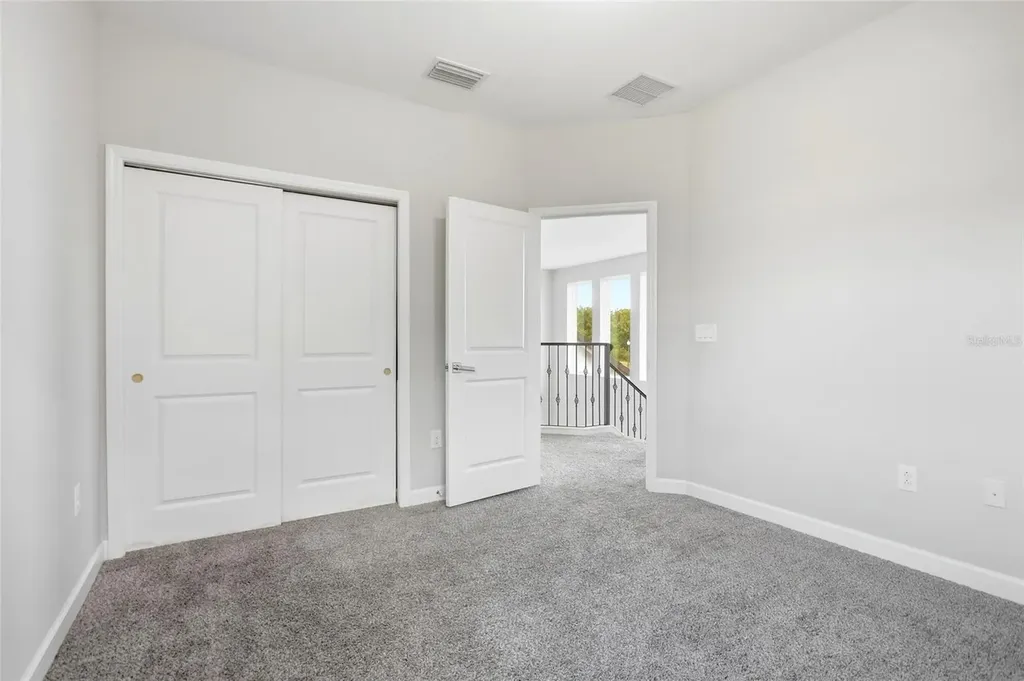 2562 Heritage Green Avenue Davenport FL 33837