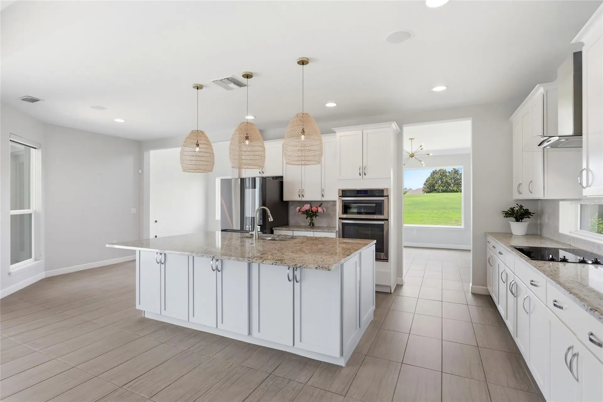 2562 Heritage Green Avenue Davenport FL 33837